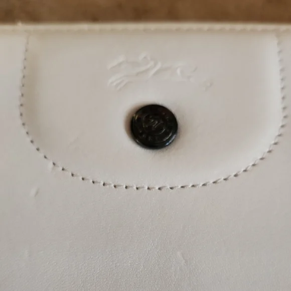 LONGCHAMP White Leather Wallet with Embossed Logo - Picture 1 of 16